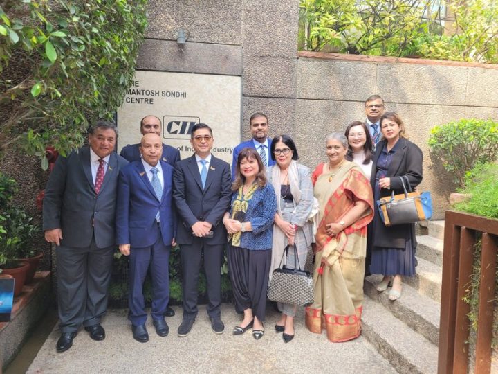 Arsjad Rasjid saat memimpin delegasi yang didampingi Duta Besar Indonesia untuk India